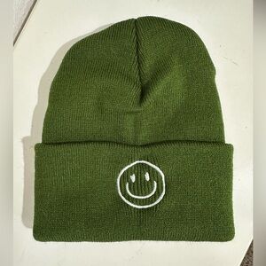 SMILEY Face Green Knit Toddler/ Kids Beanie with Embroidered Smiley Face NWOT